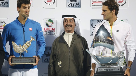 Djokovic verzieht die Miene: Er muss sich Federer zum vierten Mal in den letzten sechs Duellen geschlagen geben.