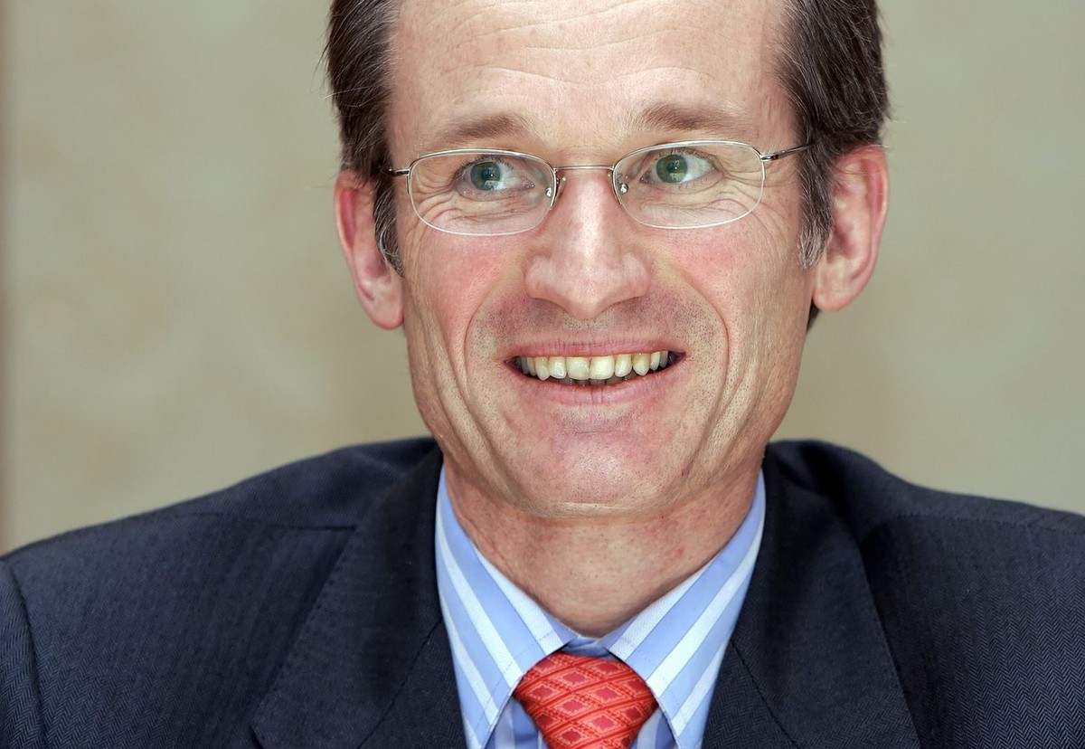 Lukas Haessig spricht bei ueber sein Buch 'Der UBS-Crash - Wie eine Grossbank Milliarden verspielte' bei der Buchvernissage im Zunfthaus zur Saffran in Zuerich am Montag, 9. Februar 2009. (K ...