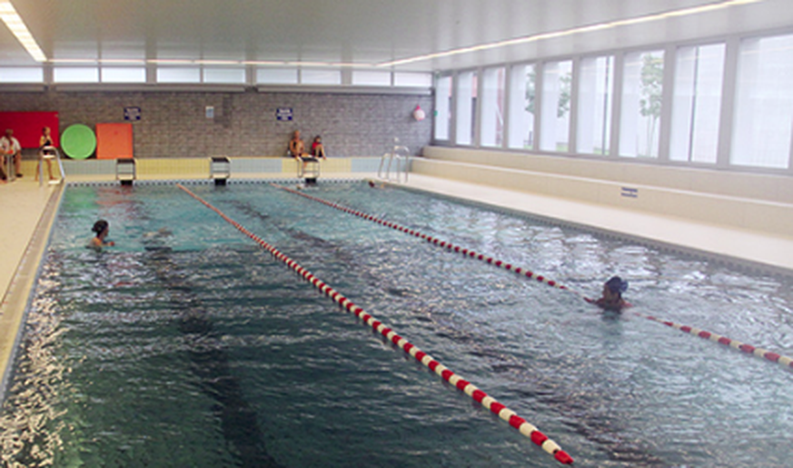 8 mal 20 Meter, drei Bahnen: Zu klein? Das Hallenbad Hofmatt.