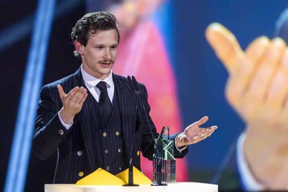 L&#039;acteur Joel Basman, recoit le Quartz 2019 de la meilleure interpretation masculine pour le film &quot; Wolkenbruch &quot;, lors de la ceremonie du Prix du cinema suisse Quartz 2019 au Batiment  ...