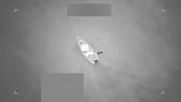 Ein Video des Angriffs auf ein venezolanisches Boot, welches mutmasslich Drogen anbord hatte; 24.10.2025 (cpf)