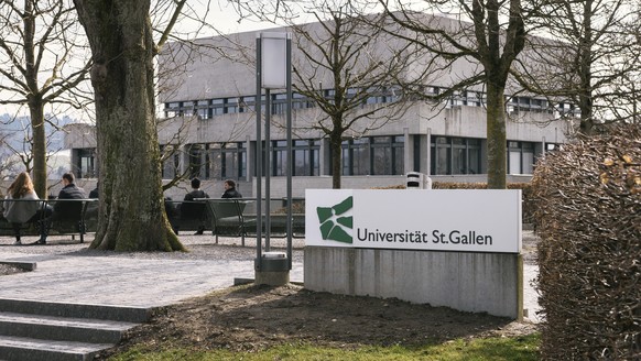 ZUR UNIVERSITAET ST. GALLEN STELLEN WIR IHNEN HEUTE MITTWOCH, 18. APRIL 2018, FOLGENDES NEUES BILDMATERIAL ZUR VERFUEGUNG --- The University of St. Gallen HSG in St. Gallen, Switzerland, on March 27,  ...