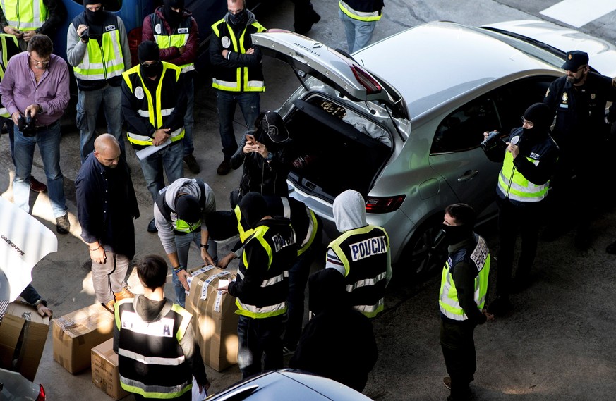 Razzia der Guardia Civil im Hauptquartier der katalanischen Polizei