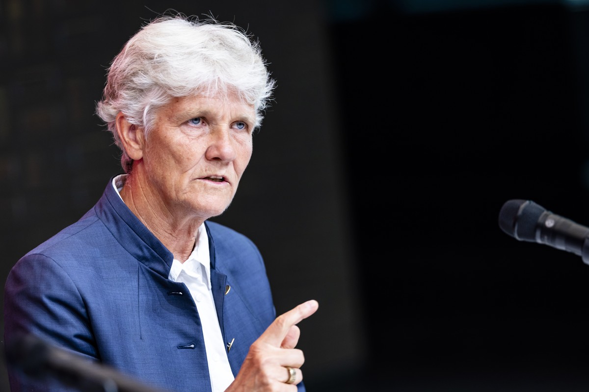 Pia Sundhage, Cheftrainerin der Schweizer Frauen Fussballnationalmannschaft, spricht waehrend einer Medienkonferenz zum Kader fuer die kommenden UEFA Women's EURO 2025, am Montag, 23. Juni 2025 i ...