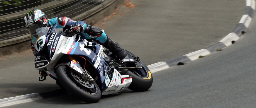 epa06794124 Michael Dunlop in action on his Tyco BMW, during the PokerStars Senior TT Race at the Isle of Man TT, Isle of Man, Britain, 8 June 2018. EPA/Tim Keeton