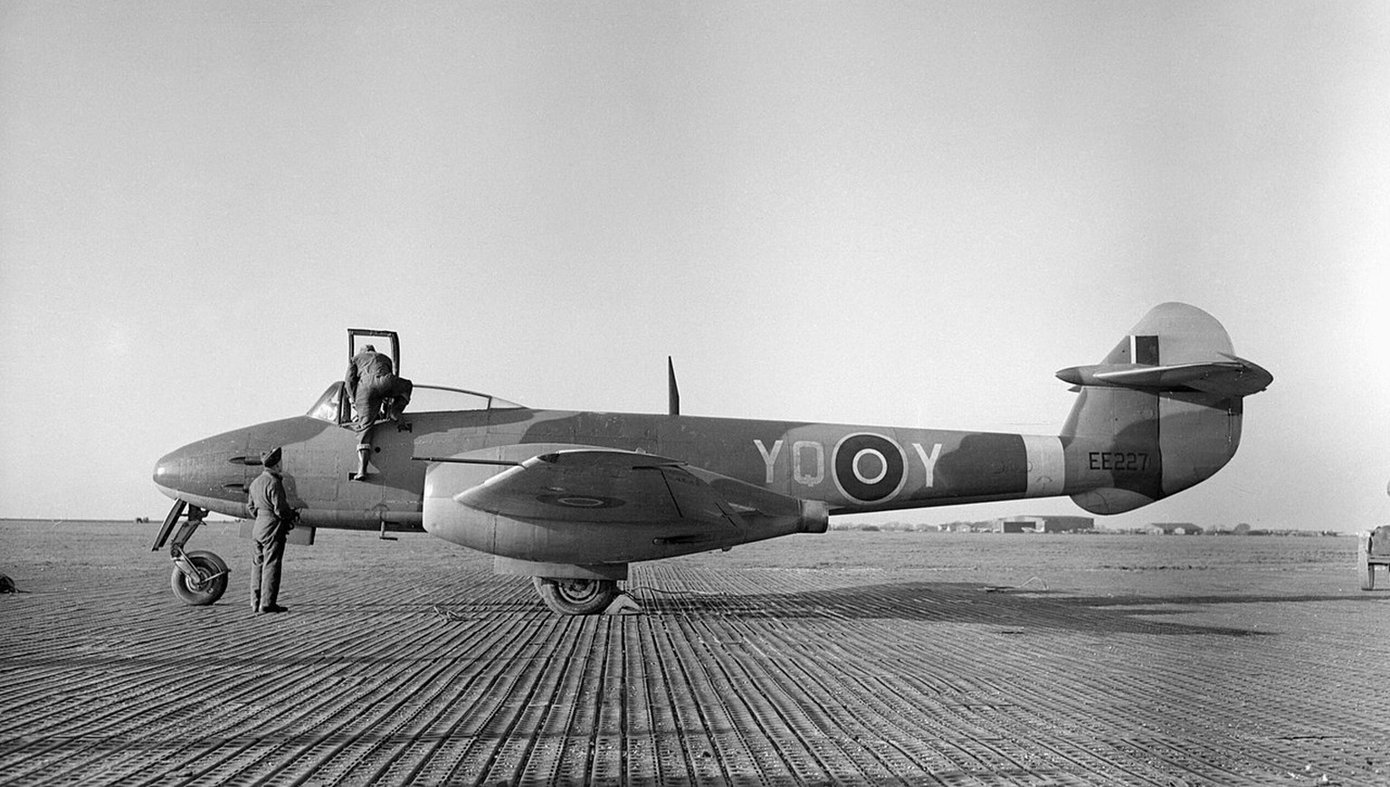 Aircraft of the Royal Air Force, 1939-1945- Gloster Meteor.
Meteor F Mark I, EE227 YQ-Y, of No. 616 Squadron RAF, on the ground at Manston, Kent.
Date	between 1944 and 1945
