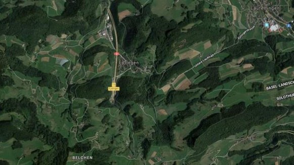 Der Unfall ereignete sich nach der Tunnelausfahrt in Eptingen.
