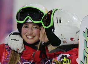 Die&nbsp;Dufour-Lapointe-Schwestern feiern Gold und Silber.