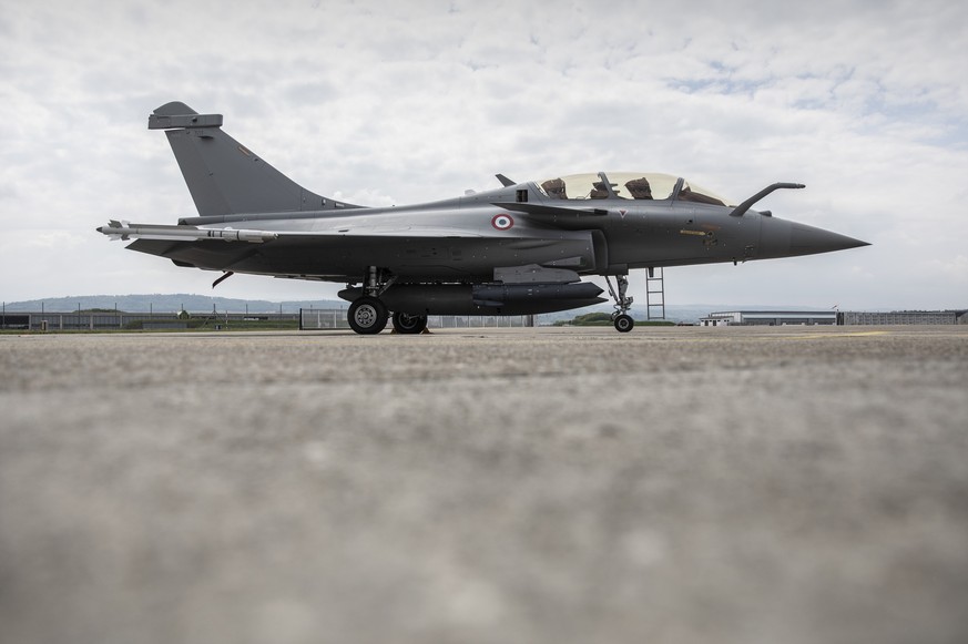 ARCHIV - ZUR WINTERSESSION 2019 MIT DEM THEMA KAMPFFLUGZEUGE, STELLEN WIR IHNEN FOLGENDES BILDMATERIAL ZUR VERFUEGUNG - A Rafale fighter jet is pictured during a test and evaluation day at the Swiss A ...