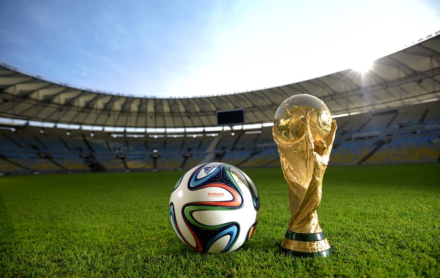 06.12.2013; Costa do Sauipe; Fussball Weltmeisterschaft 2014: Adidas Fussball Brazuca und WM Pokal (Best Photo Agency/fotogloria/freshfocus)
