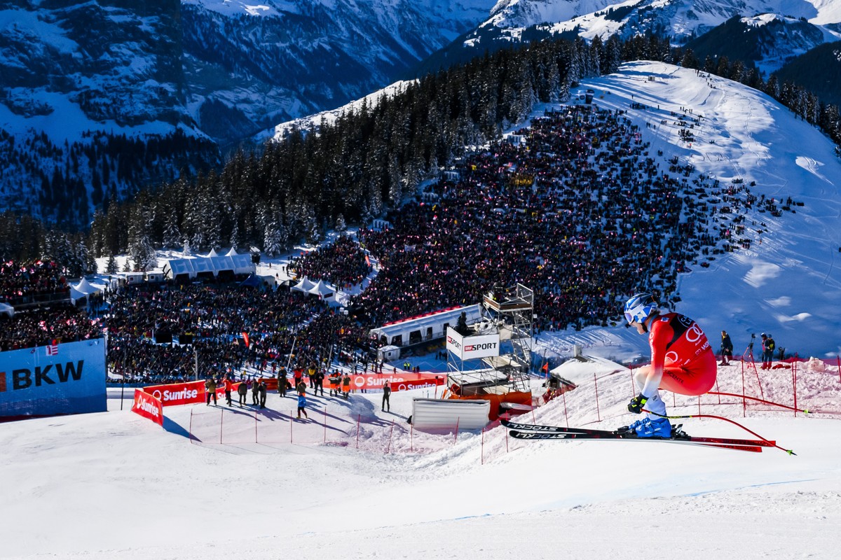 epa11073722 Marco Odermatt of Switzerland in action during the Men's downhill race at the FIS Alpine Skiing World Cup in Wengen, Switzerland, 13 January 2024. EPA/JEAN-CHRISTOPHE BOTT