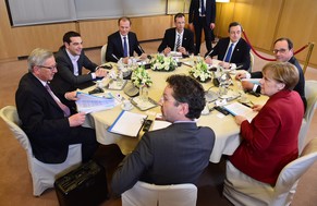 Das informelle Siebner-Gremium (inklusive dem Generalsekretär des EU-Rats sind acht Personen anwesend) soll eine Lösung für die blockierten Griechenland-Verhandlungen vorspuren.