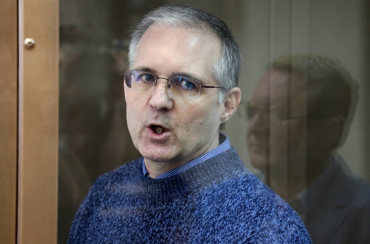 epa07659633 US citizen suspected spy Paul Whelan prior to a hearing of his lawyers' appeal against his arrest term extension at the Moscow City Court in Moscow, Russia, 20 June 2019. Paul Whelan, ...