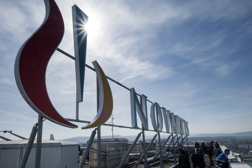 ARCHIVBILD ZUM BETEILIGUNGSVERKAUF DURCH NOVARTIS AN GLAXOSMITHKLINE --- Das Novartis-Logo auf einem Gaebauede im Klybeck-Areal, fotografiert in Basel am Donnerstag, 30. Maerz 2017. Das heute geschlos ...