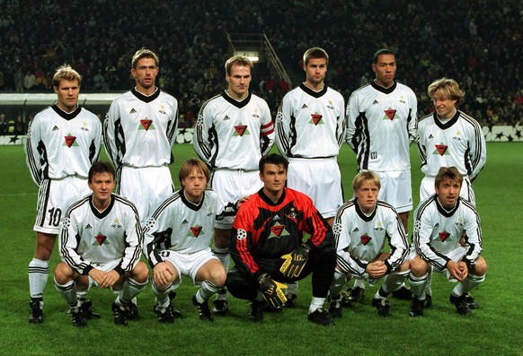 Bildnummer: 00438114 Datum: 19.10.1999 Copyright: imago/WEREK
Mannschaftsfoto Rosenborg Trondheim, hinten v. li.: Bent Skammelsrud, Andre Bergd�lmo, Erik Hoftun, Bj�rn Otto Bragstad, John Carew, �rja ...