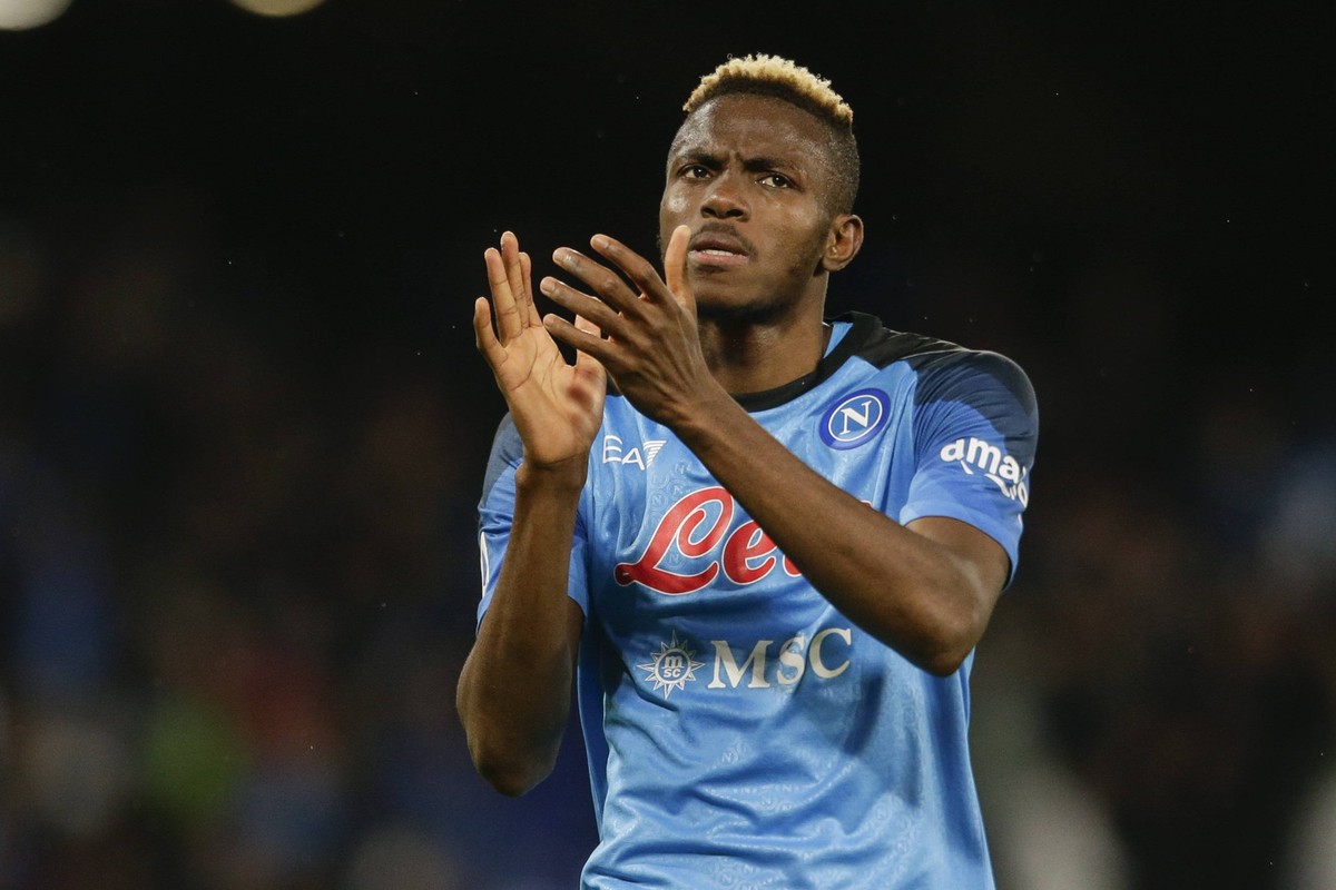 Italy: Serie a football match SSC Napoli vs Hellas Verona SSC Napoli s Nigerian striker Victor Osimhen thanks the crowd at the end of the match the Serie A football match between SSC Napoli and Hellas ...