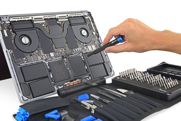 Das MacBook Pro bleibt einer der am schlechtesten reparierbaren Laptops.