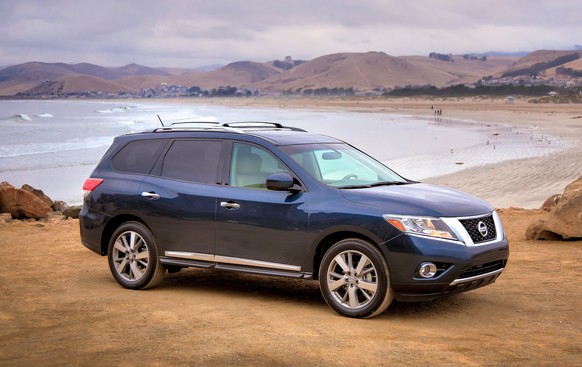 Nissan Pathfinder müssen in die Werkstatt.