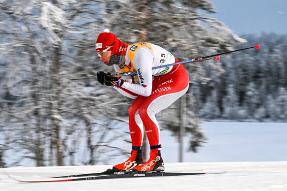 epa10329838 Cyril Faehndrich of Switzerland in action during the men's Interval Start 10km Classic race at the FIS Cross Country Skiing World Cup in Ruka, Finland, 26 November 2022. EPA/KIMMO BRANDT