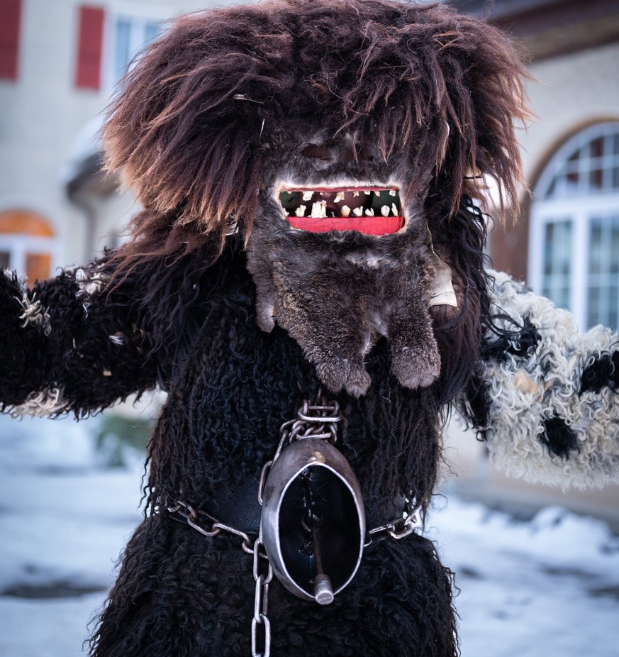 Rauszeit SilvesterbräucheRauszeit Silvesterbräuche Pelzmartiga Kandersteg