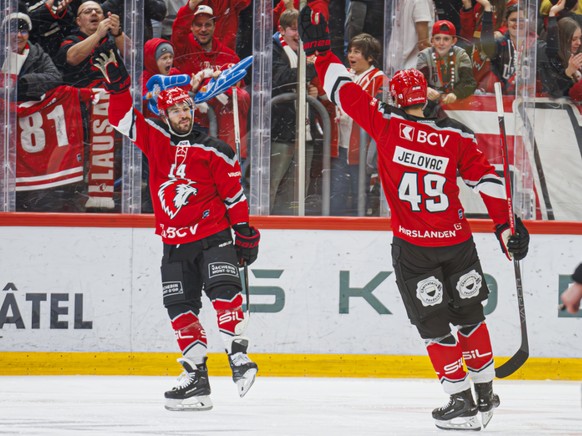 Jason Fuchs, � gauche, est en feu en ce moment pour Lausanne