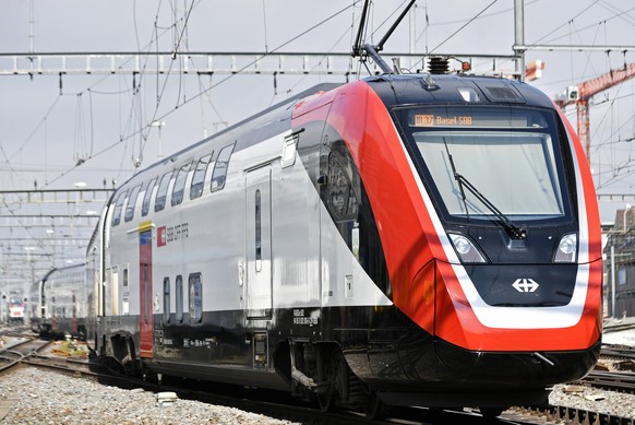 Abfahrt des Fernverkehrs-Doppelstockzugs FV-Dosto im Zuercher Hauptbahnhof am Mittwoch, 1. Mai 2019. (KEYSTONE/Walter Bieri)