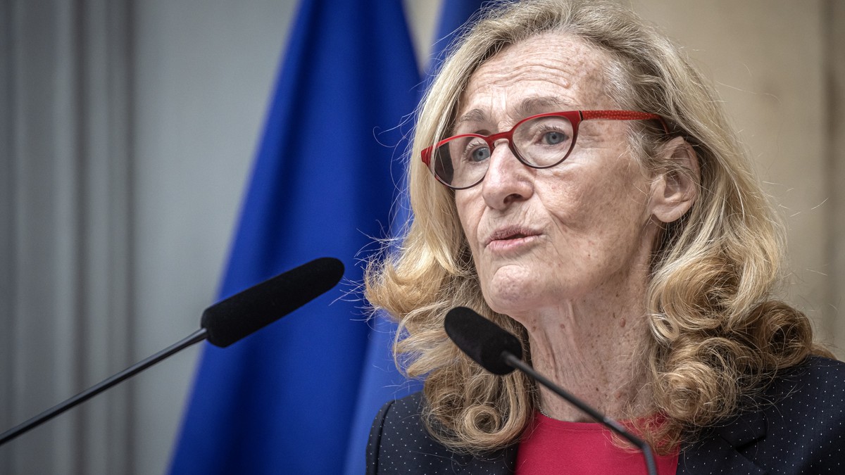 Hundreds of bomb threats paralyze French schools – Minister responds Violent gusts hit armchairs in Cervinia (IT) near Zermatt