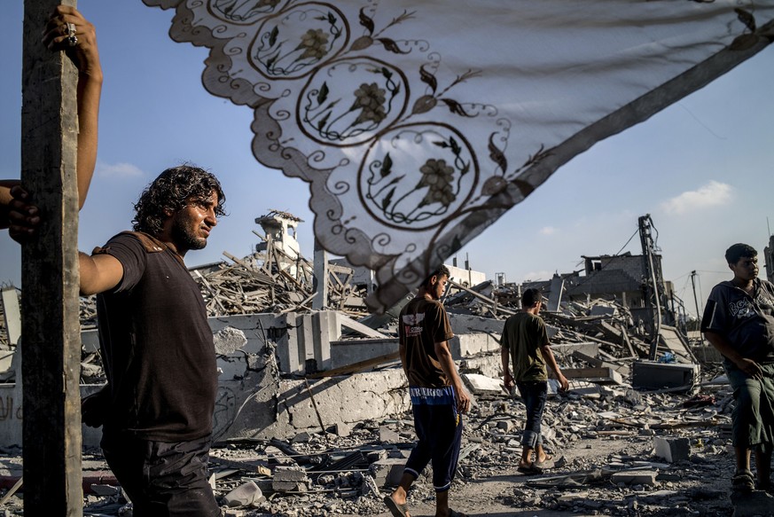 Palästinenser in Gaza City. 65'000 Menschen haben nach UNO-Angaben keine Bleibe mehr.