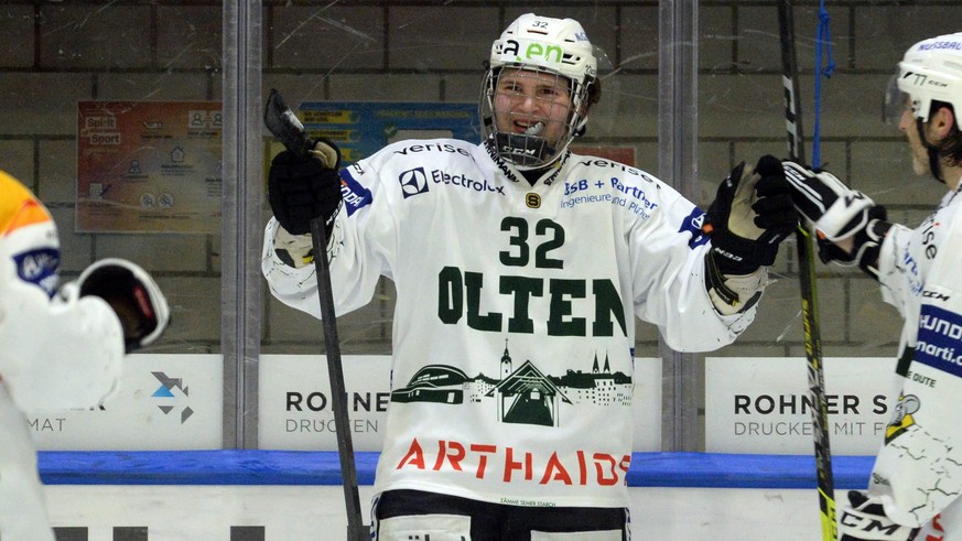 17.02.2021 - Winterthur, Zielbau Arena, Hockey Swiss League - EHC Winterthur vs EHC Olten - EHC Olten forward Mason McTavish 32 Winterhur Zielbau Arena Zürich Schweiz Copyright: xSergioxBrunettix