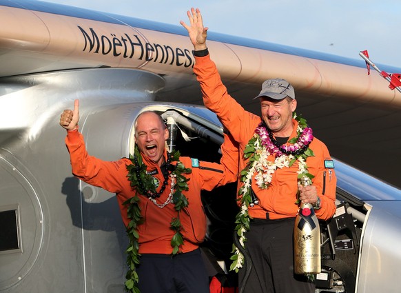 Bertrand Piccardund André Borschberg im Juli 2015 auf Hawaii.