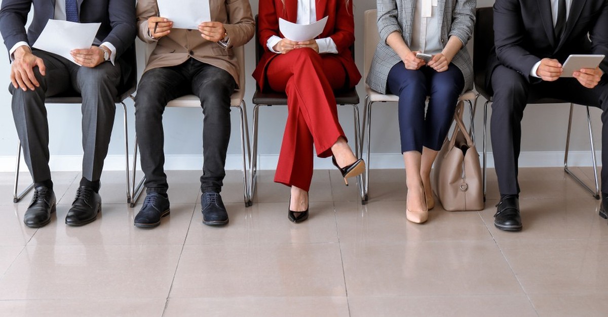 -ich-werde-mir-geld-leihen-m-ssen-schweizer-arbeitslose-nach-seco-panne-verzweifeln