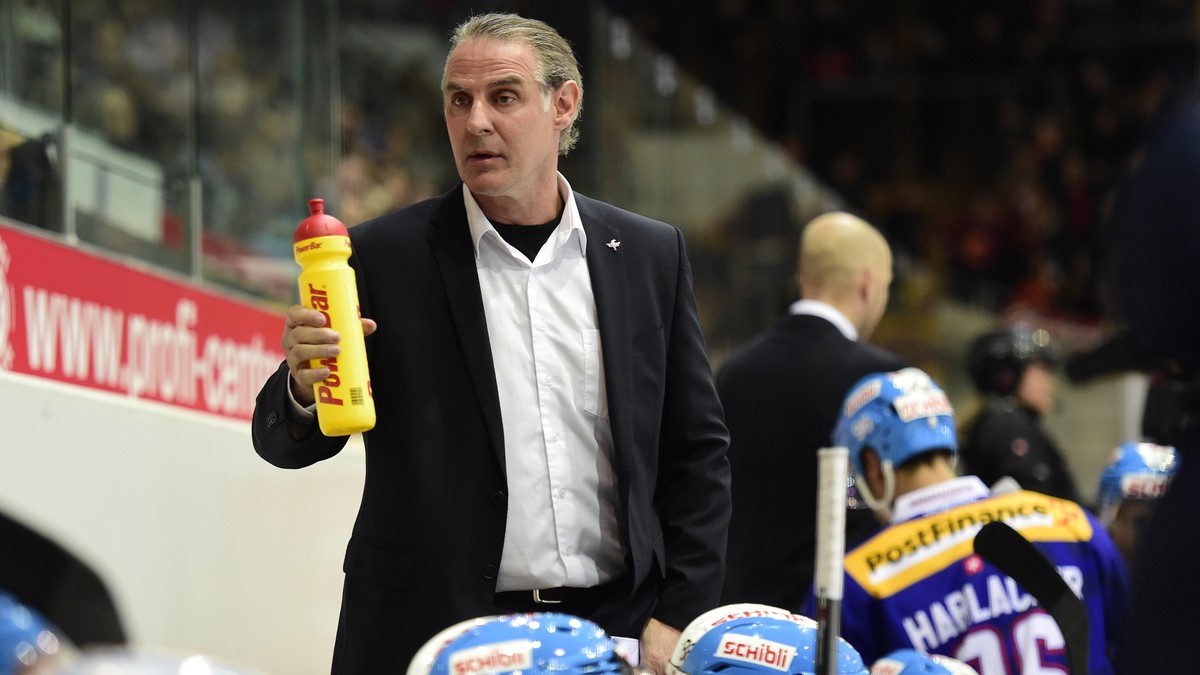 Felix Hollenstein ist nach seiner Entlassung in Kloten zurück an der Bande.