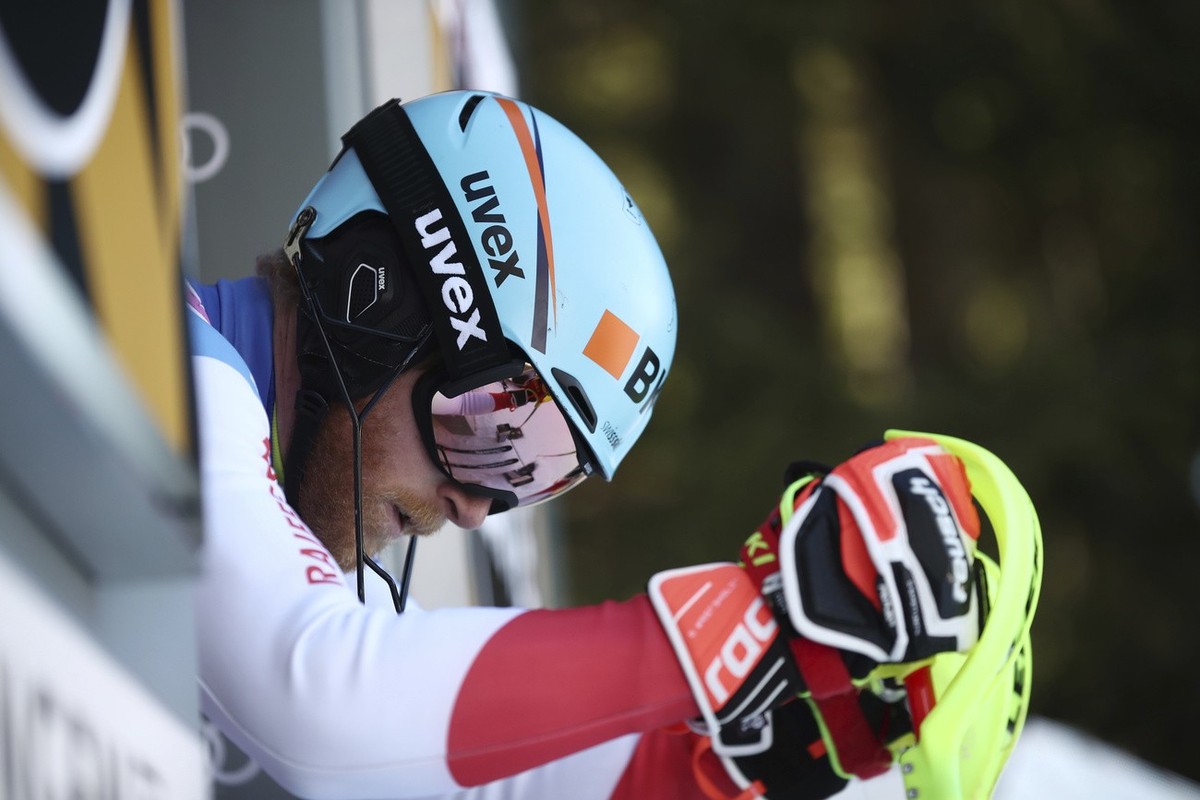Switzerland's Reto Schmidiger at the start of the second run during an alpine ski, men's World Cup slalom race, in Wengen, Switzerland, Sunday, Jan. 16, 2022. (AP Photo/Gabriele Facciotti)