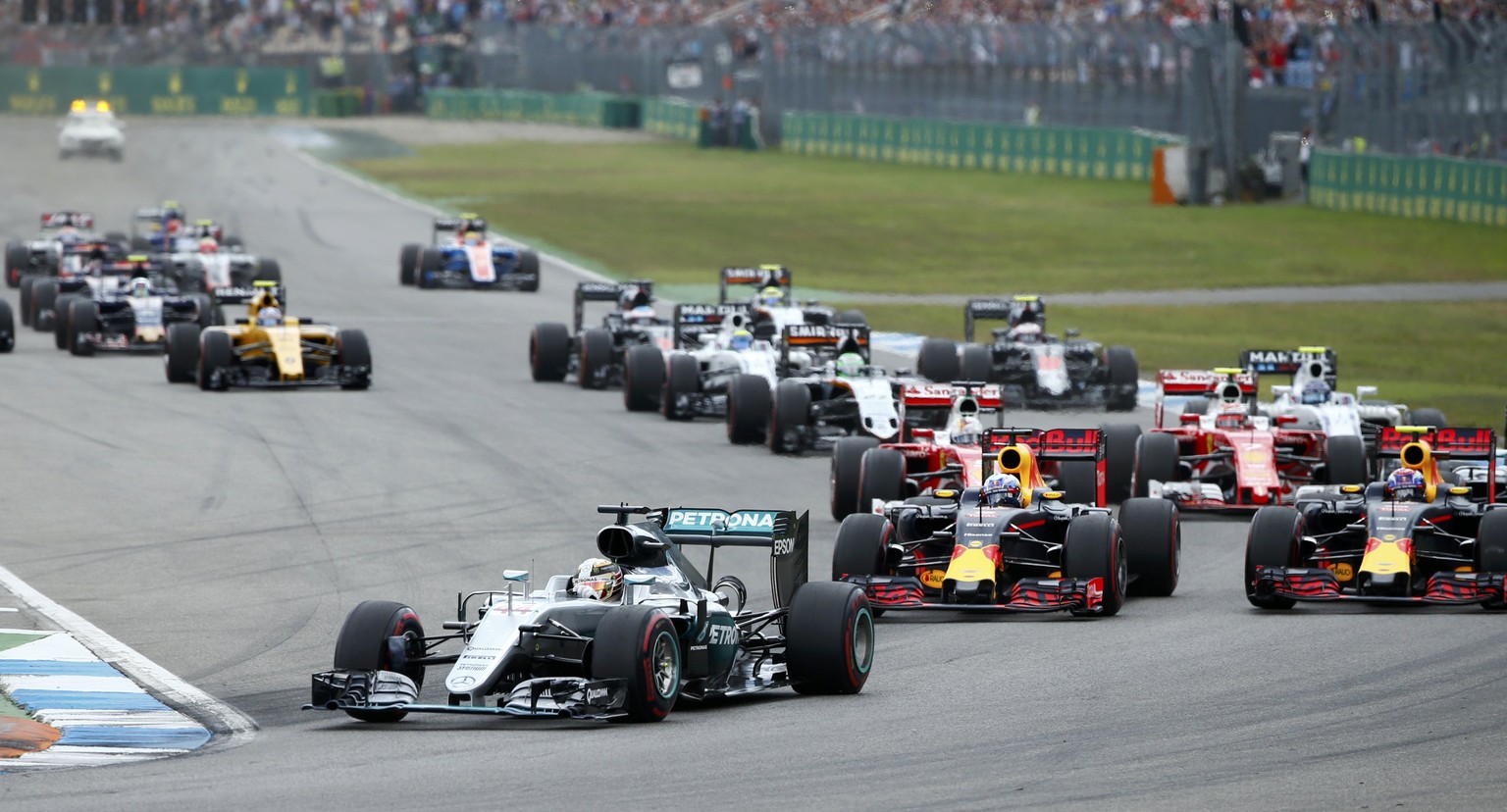 Germany Formula One - F1 - German Grand Prix 2016 - Hockenheimring, Germany - 31/7/16 - Mercedes' Lewis Hamilton leads after the start of the race. REUTERS/Ralph Orlowski