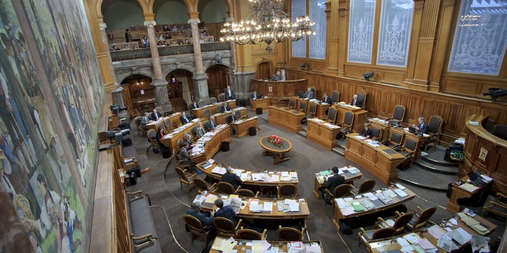 Laut ersten Umfragen liegt der bisherige Ständerat Daniel Jositsch weit vorne. Spannend wird das Rennen um den Sitz des abtretenden FDP-Mann Ruedi Noser. Hier bahnt sich ein enges Kopf-an-Kopf-Rennen  ...