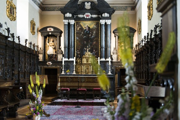 Kirche im Hospiz am Grossen St. Bernhard Pass PUBLICATIONxINxGERxSUIxAUTxHUNxONLY 1074701997

Church in Hospice at grand St Bernhard Passport PUBLICATIONxINxGERxSUIxAUTxHUNxONLY 1074701997