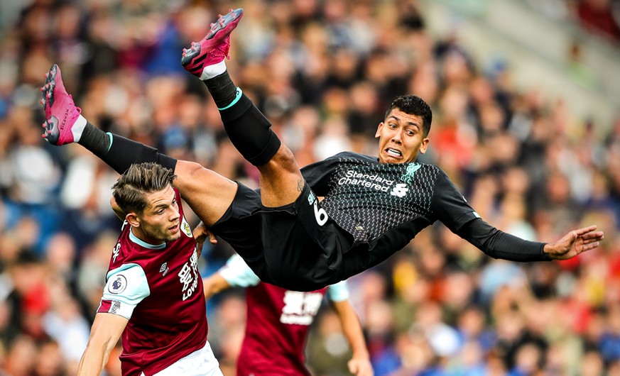 Firmino steht der Schrecken nach einem Fallrückzieher ins Gesicht geschrieben.