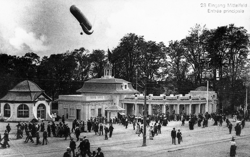 1914: Blick auf das Gelände der 4. Schweizerischen Landesausstellung. 