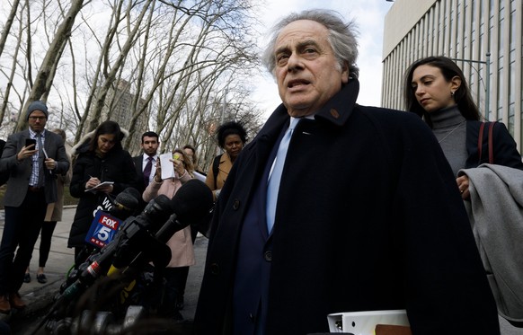 epa06592165 Attorney Benjamin Brafman (R) talks to reporters outside a United States Courthouse after his client, former pharmaceutical executive Martin Shkreli, was sentenced to seven years in prison ...