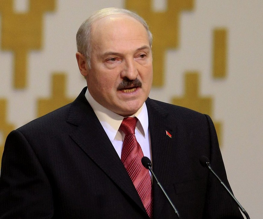 epa02552635 (FILE) A file photograph showing Belarus&#039;s President Alexander Lukashenko speaking after taking the oath during his inauguration ceremony in Minsk, Bealrus 21 January 2011. Media repo ...