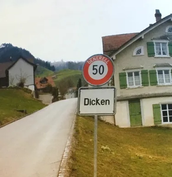 Iss&#039; diese urigen Schweizer Gerichte und wir sagen dir, in welches Kaff du geh├╢rst\nHast du mich gerade beleidigt?
ЁЯдгЁЯдгЁЯШШ