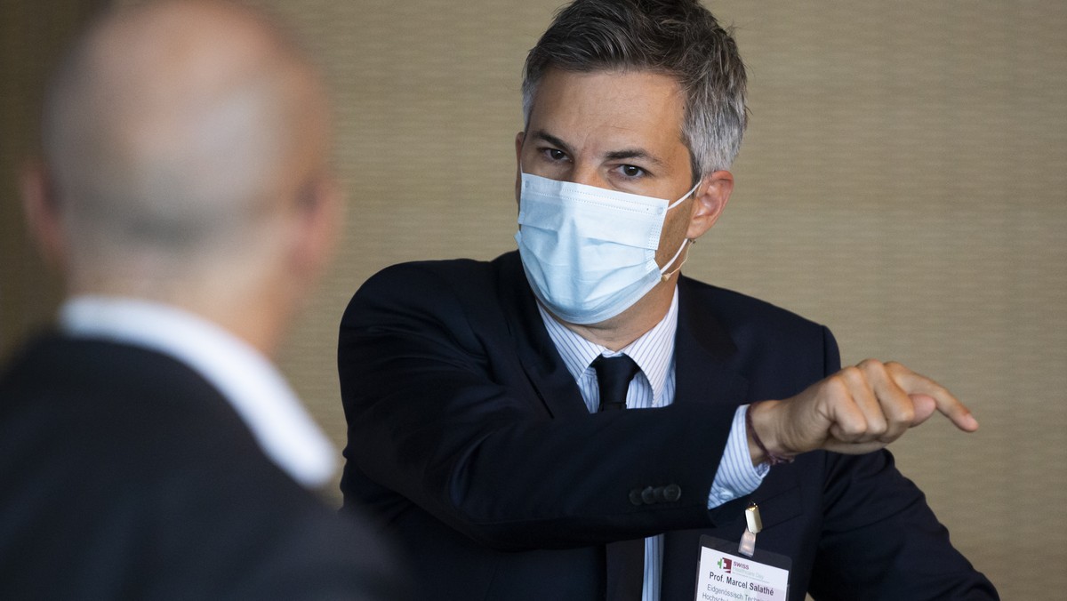 Marcel Salathe, Epidemiologe, Eidgenossisch Technische Hochschule Lausanne (EPFL), Mitglied der "Swiss National COVID-19 Science Task Force", beantwortet eine Frage bei einer Tagung von Expe ...