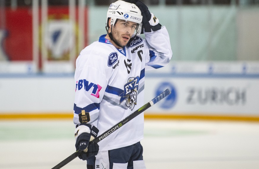 Zugs Raphael Diaz reagiert im Swiss Ice Hockey Cup 1/4 Finalspiel zwischen den SC Rapperswil-Jona Lakers und dem EV Zug, am Dienstag, 26. November 2019, in der St. Galler Kantonalbank Arena in Rappers ...