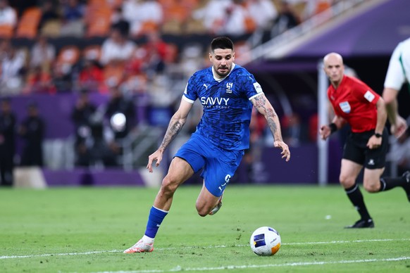 Al-Hilal FC vs Al-Ahli FC - AFC Champions League Elite Semi Finals JEDDAH, SAUDI ARABIA - April 29: Aleksandar Mitrovic of Team Al-Hilal FC runs with the ball during the AFC Champions League Elite Sem ...