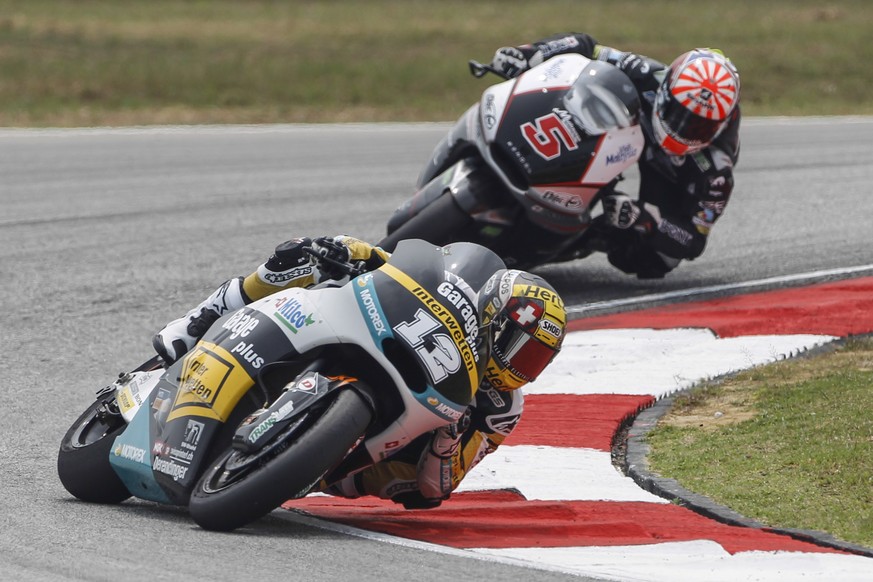 Weltmeister&nbsp;Johann Zarco kann Tom Lüthi den Sieg erst in der letzten Runde entreissen.