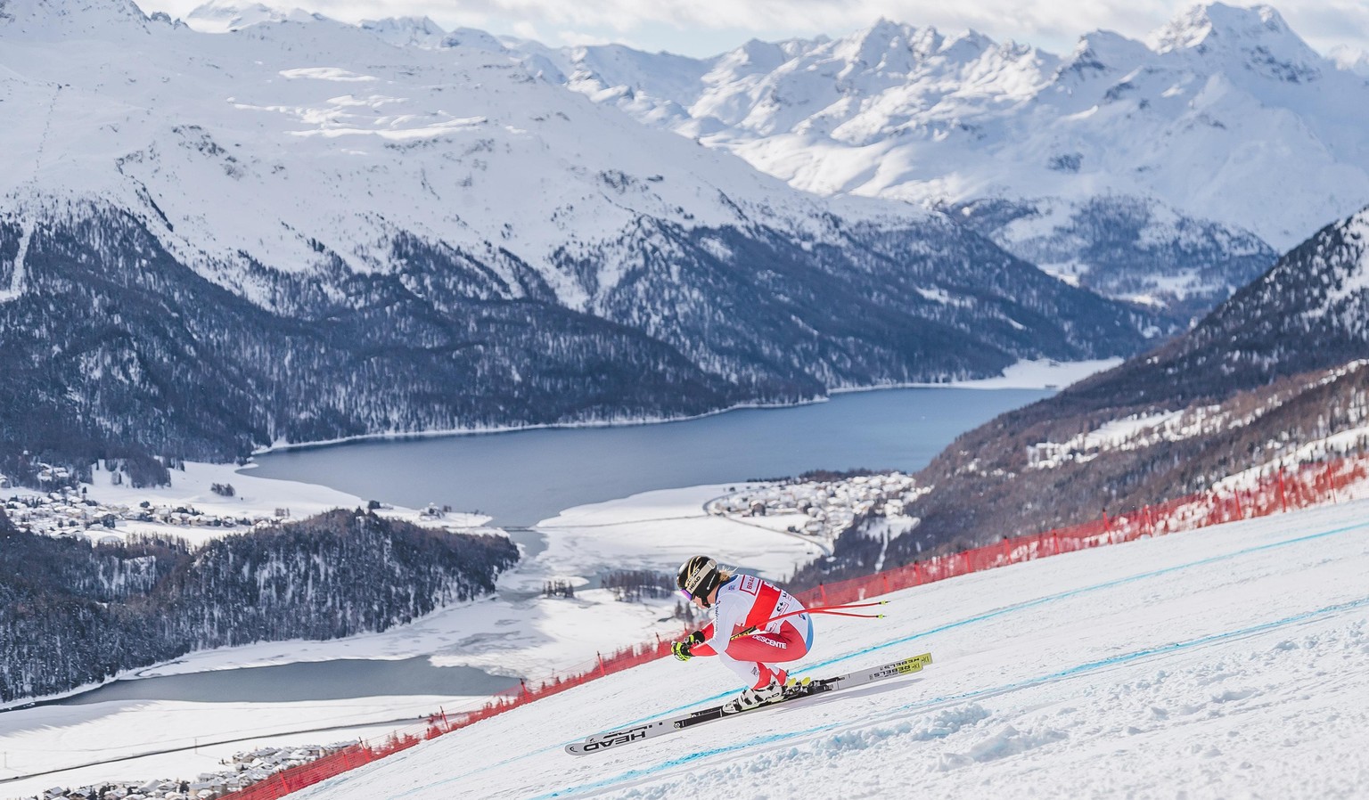 14.12.2019, St. Moritz, SUI, FIS Weltcup Ski Alpin, SuperG, Damen, im Bild Lara Gut-Behrami SUI // Lara Gut-Behrami of Switzerland in action during her run in the ladie s Super-G of FIS ski alpine wor ...