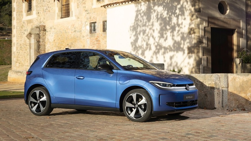 Ausreichend für einen Kleinwagen: Die Reichweite liegt je nach Version bei 329 bis 455 Kilometern.