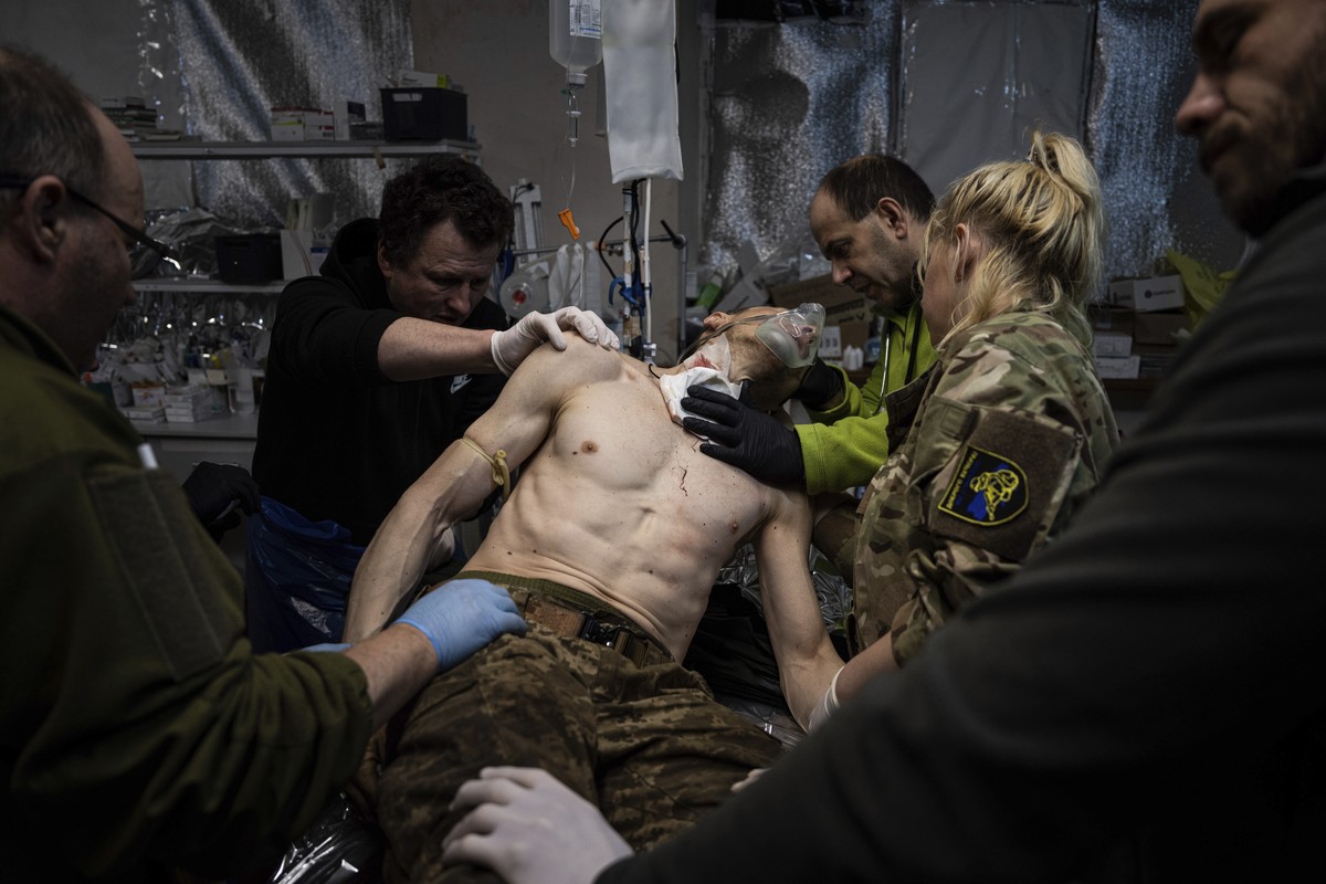 Plus de 200 soldats ukrainiens étaient soignés chaque jour à l'hôpital de Bakhmout.