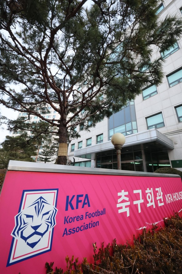 Election for nat l football chief halted Election for nat l football chief halted A signboard of the Korea Football Association House is seen in Seoul on Jan. 8, 2025, one day after a court granted an ...