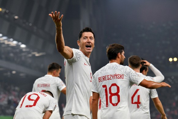 epa10853613 Robert Lewandowski (C) of Poland reacts during the UEFA EURO 2024 qualifying soccer match between Albania and Poland in Tirana, Albania, 10 September 2023. EPA/Andrzej Lange POLAND OUT